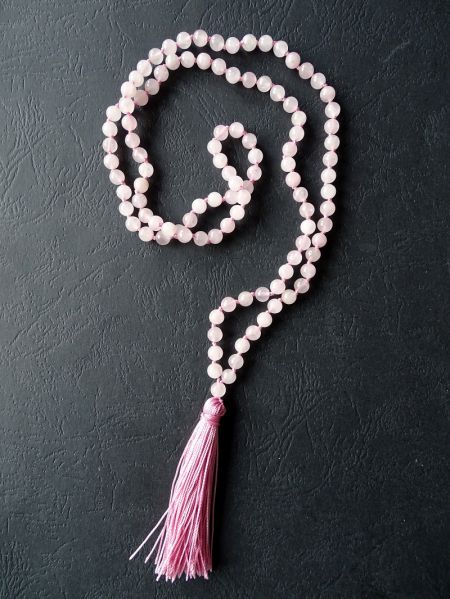 Rose Quartz, Necklace - Tradicional Style
